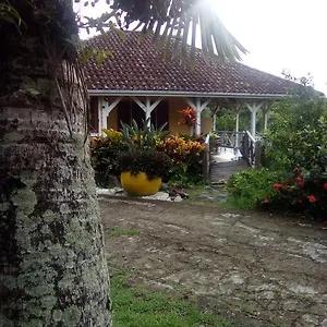 Villa Au Naturel, Riviere-Salee